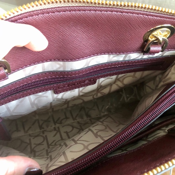 Calvin Klein Logo Satchel Handbag🤎✨ - Picture 6 of 8